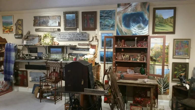 Arts & Antiques Marketplace