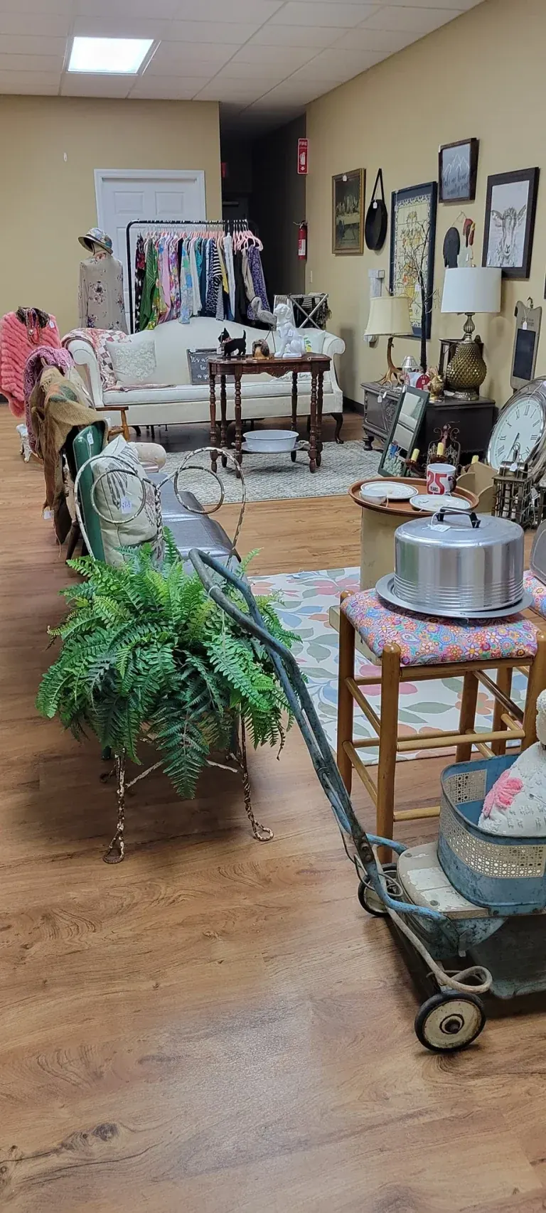 Morris Marketplace Menagerie